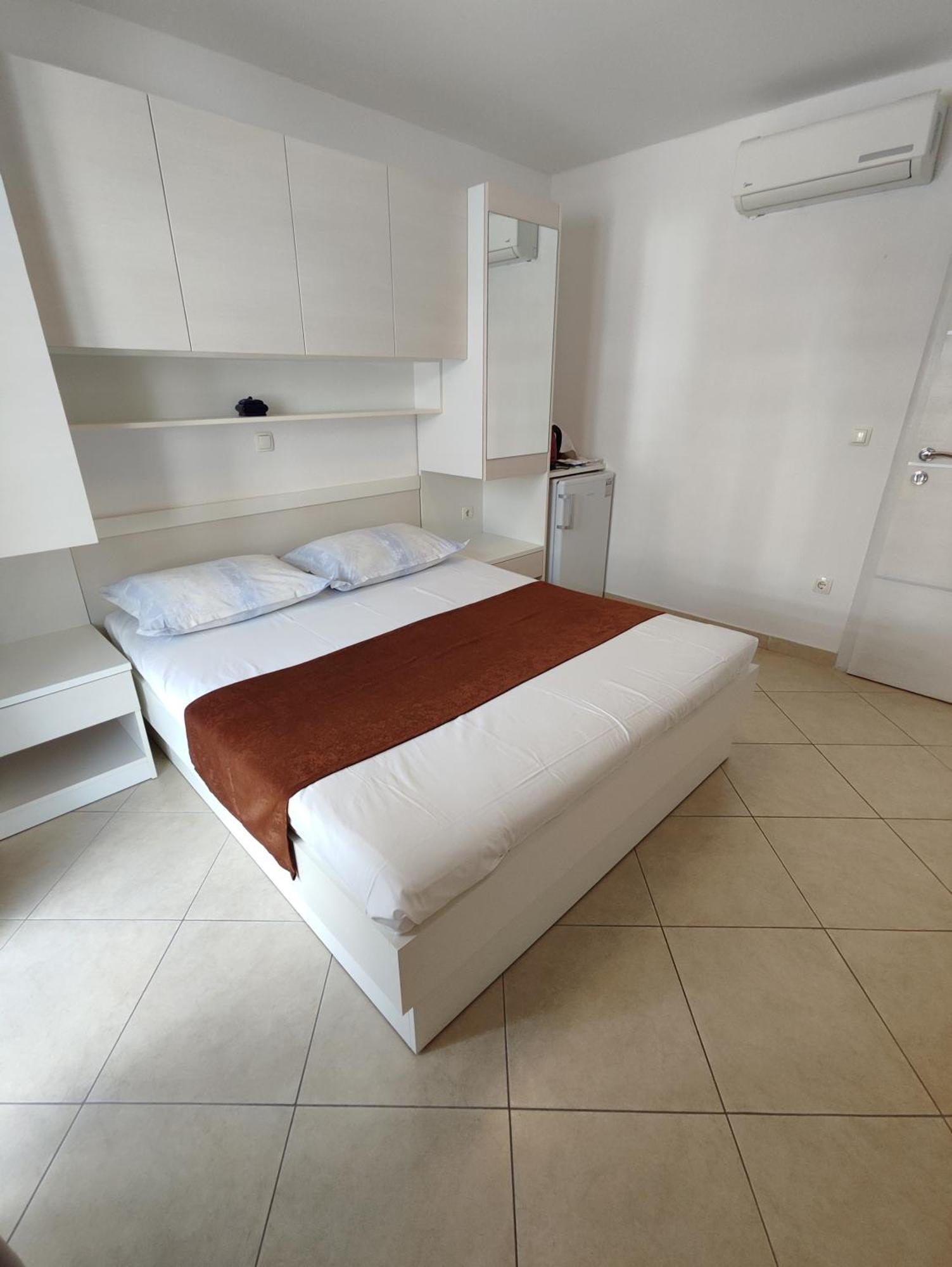 Apartments And Rooms Vuleta, Close To The Beach Makarská Pokoj fotografie